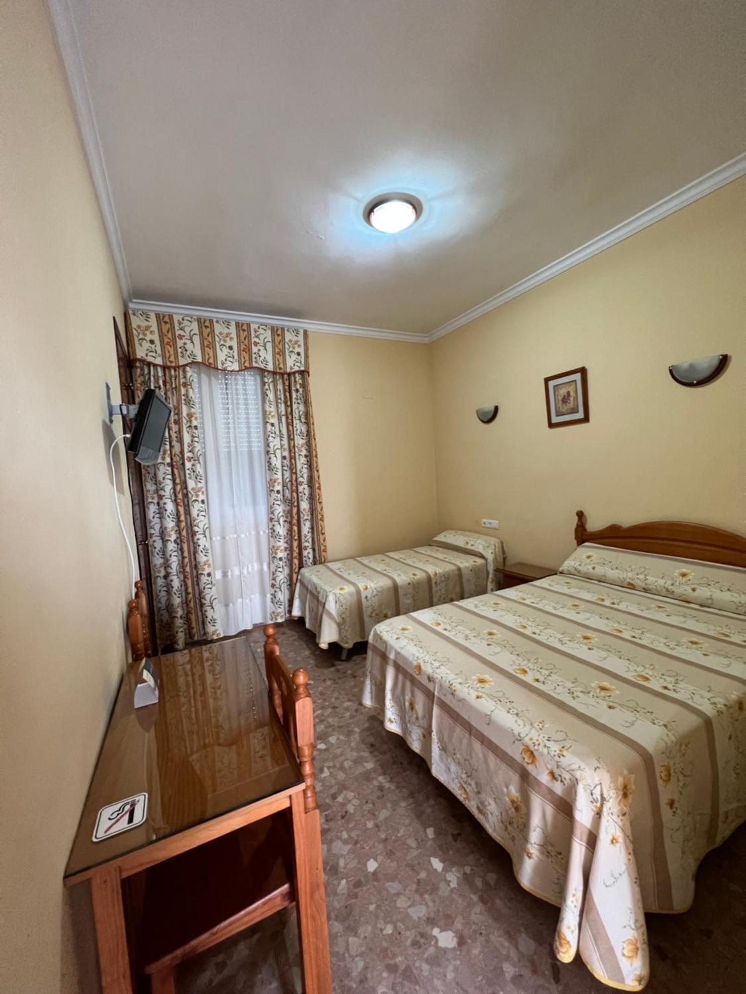Hotel Chamizo El Arahal Extérieur photo